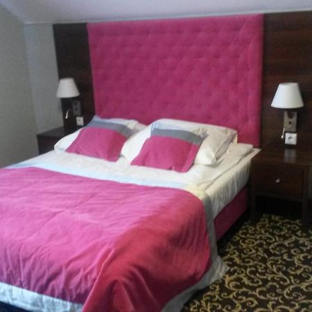 Maxima Hotel Wolanow Luaran gambar