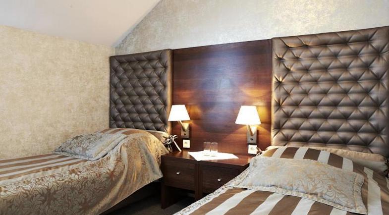 Maxima Hotel Wolanow Luaran gambar